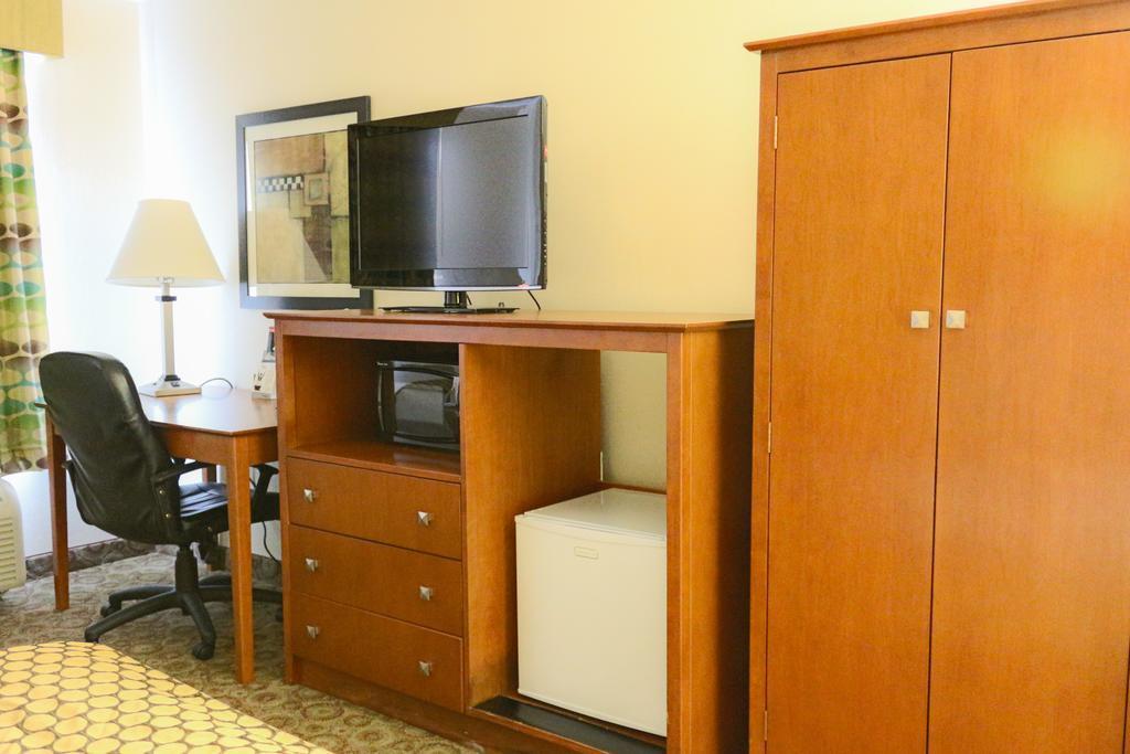 Comfort Inn Marietta-Atlanta Near Ballpark-Galleria Zewnętrze zdjęcie
